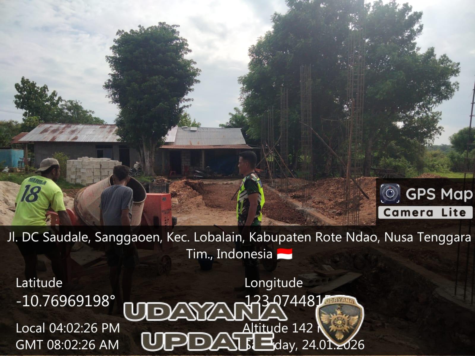 Babinsa Monitoring Wilayah dan Awasi Pembangunan KDKMP di Desa Lekunik
