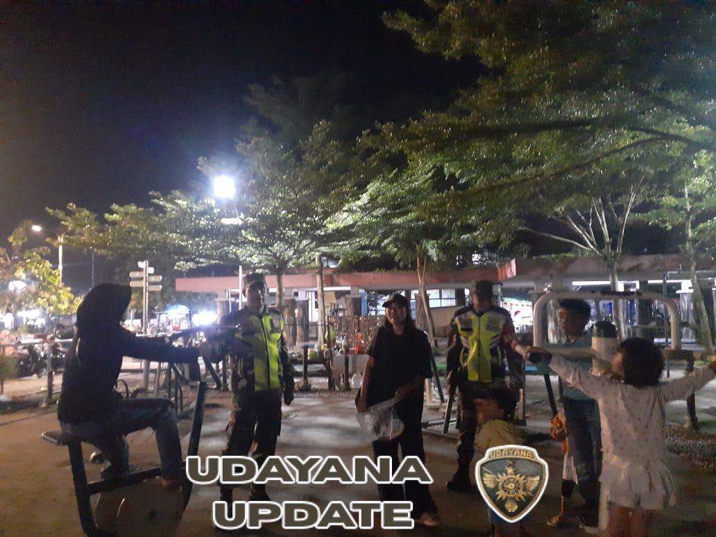 Cegah Dini Kejahatan Malam Hari, Babinsa Ajak Warga Aktifkan Poskamling
