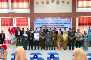 Dandim 1614/Dompu Diwakili Lettu Kav Syarifudin Hadiri Pelantikan Pejabat Pemkab Dompu