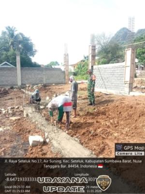 Babinsa Air Suning Kawal Pembangunan Koperasi Merah Putih di Kecamatan Seteluk