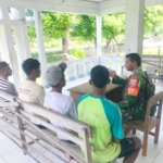 Babinsa Koramil 1618-06/Bian Pererat Hubungan dengan Pemuda dan Orang Tua Desa Ponu