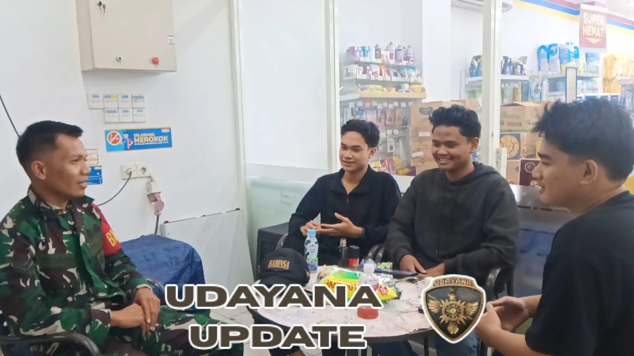 Babinsa Tembeng Putik Laksanakan Patroli Kongkow Bersama Pemuda, Antisipasi Dampak Hujan Lebat