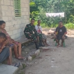 Babinsa Kota Soe Bangun Komsos Humanis Bersama Warga Desa Boentuka