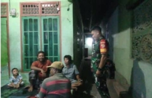 Babinsa Kalijaga Baru Patroli Kongkow-Kongkow, Ajak Warga Jaga Kamtibmas dan Kebersihan Lingkungan