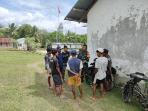 Babinsa Hadir di Tengah Masyarakat, Ajak Pemuda Ciptakan Lingkungan Aman dan Damai