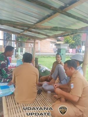 Babinsa Sapugara Bre Perkuat Kamtibmas Melalui Komsos Bersama Warga dan Staf Desa