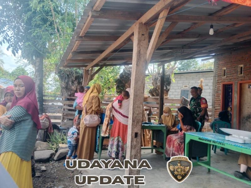 Babinsa Rasabou Dampingi Warga Cek Kesehatan di Posyandu Melati
