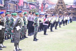 Polres Buleleng Gelar Apel Kesiapan Pengamanan Malam Tahun Baru 2026