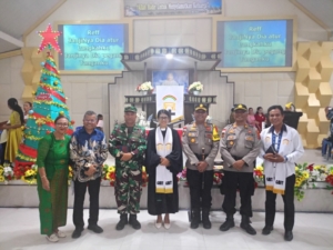 Koramil 08/Sabu bersama Polres Sabu Amankan Ibadah Malam Tahun Baru