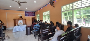 ‎Babinsa Padak Guar Bersinergi Amankan Persembahyangan Tahun Baru 2026