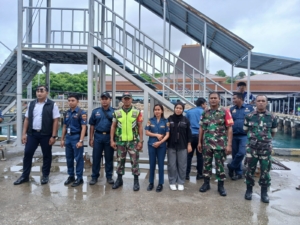 Babinsa Alak Siaga Amankan Bandara dan Pelabuhan