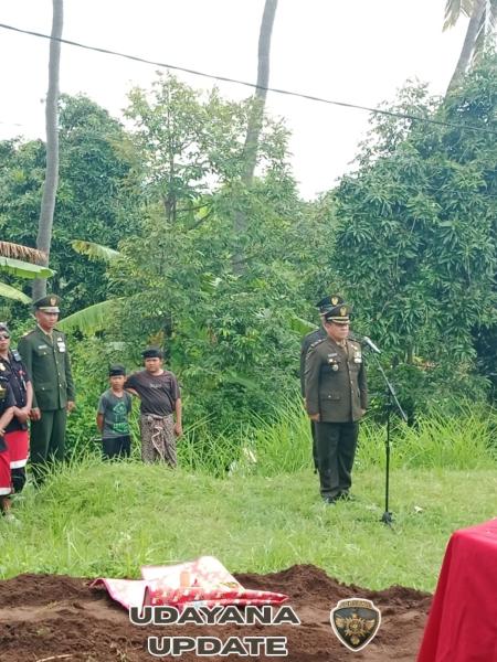 Kodim 1609/Buleleng Gelar Upacara Pemakaman Militer Alm. Serka Putu Menaka