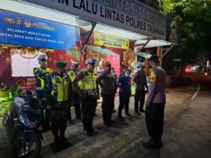 Personel Kodim Tabanan Terus Laksanakan Pemantauan dan Pengamanan di Pos Terpadu Nataru 2025–2026