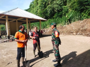 Babinsa Kayubihi Laksanakan Komsos, Serap Aspirasi Warga Terkait Rencana Transfer Sampah TPA Bangklet