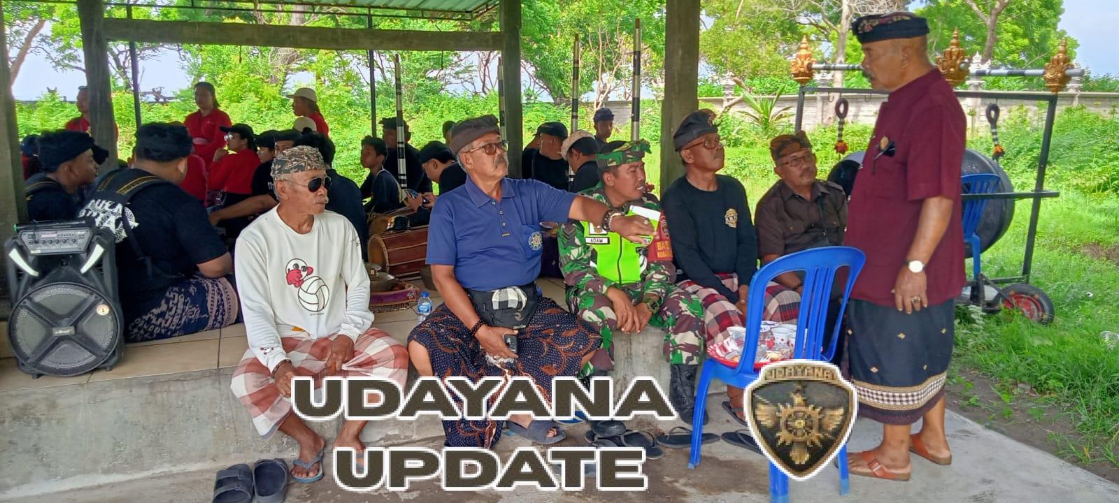 Wujud Sinergitas, Babinsa Gilimanuk Kawal Kelancaran Upacara Pitra Yadnya Warga.