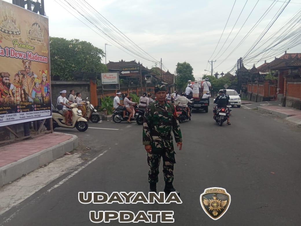 TNI Dan Pecalang Desa Tojan Bersatu Kawal Upacara Keagamaan