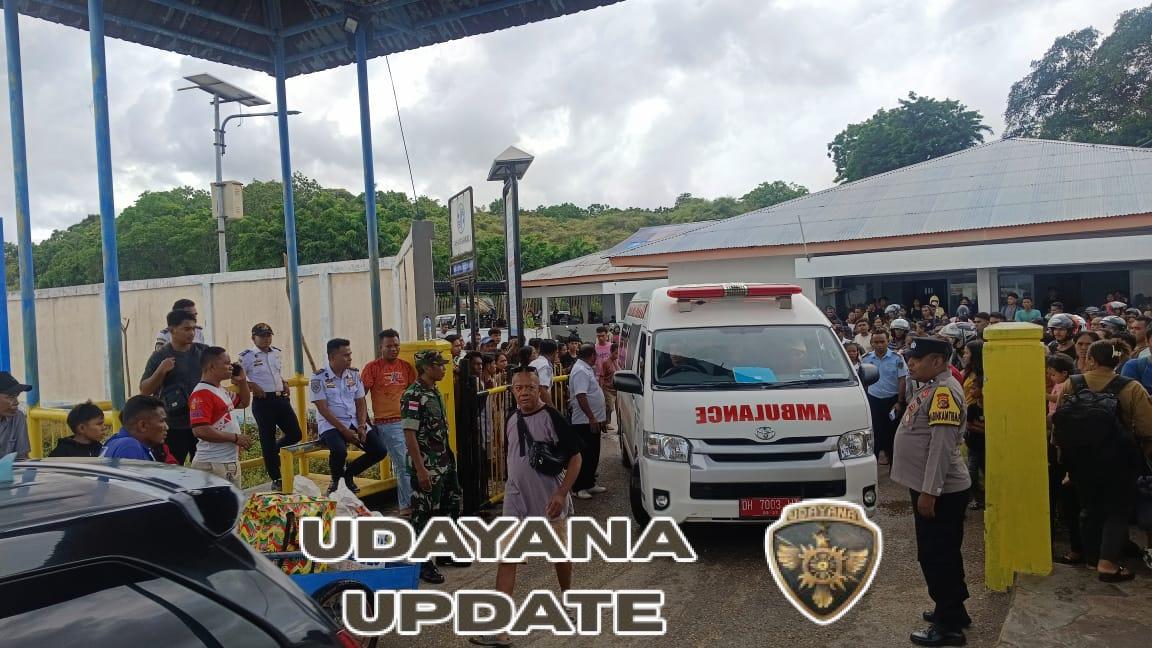 Pengamanan Ketat Babinsa Saat KMP Cakalang Beroperasi di Pelabuhan Pantai Baru Rote Ndao