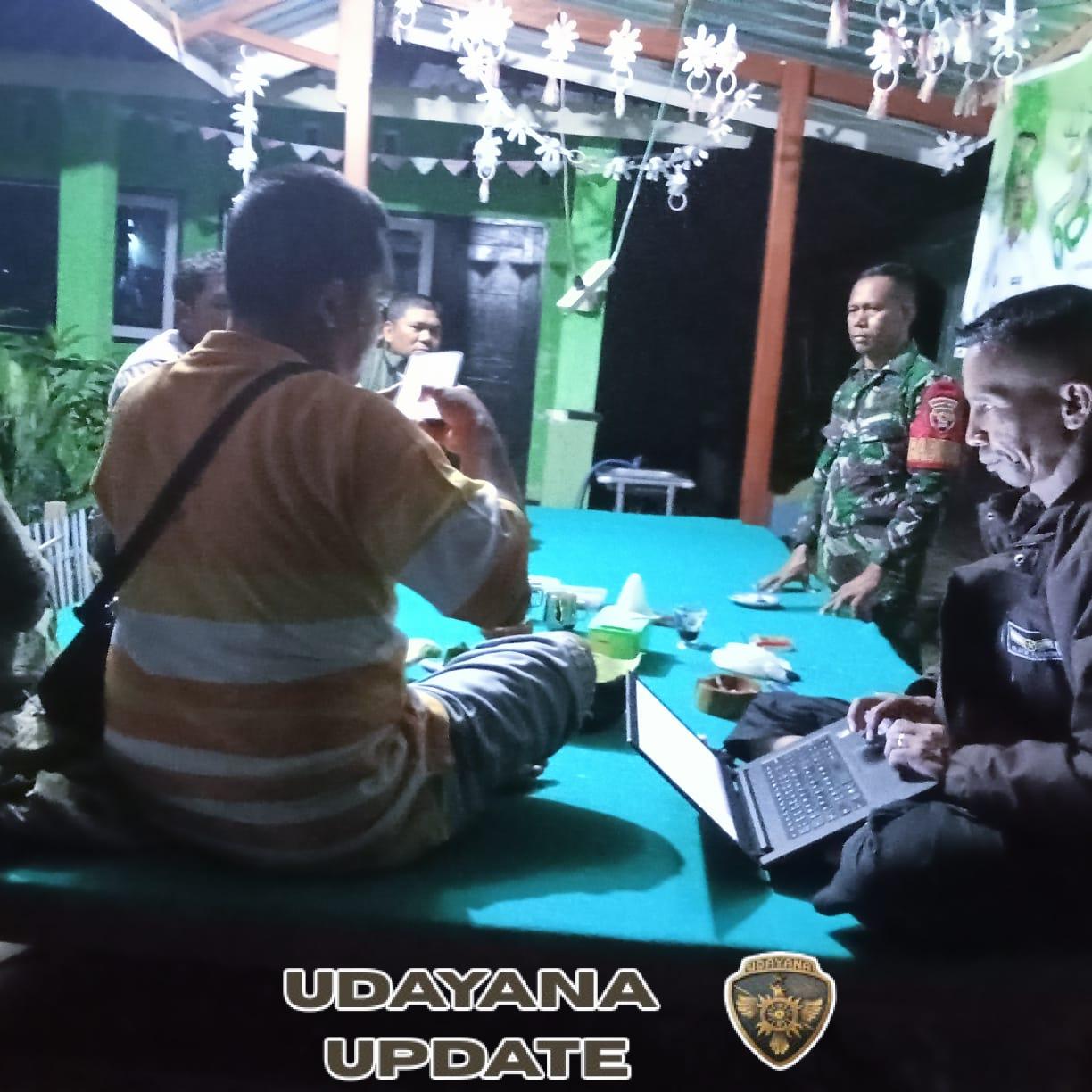 Sambangi Warga di Malam Hari, Koramil Alas Sampaikan Pesan Kamtibmas