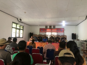 Babinsa Pejukutan Dampingi Musdes Realisasi Anggaran Pendapatan Dan Belanja Desa