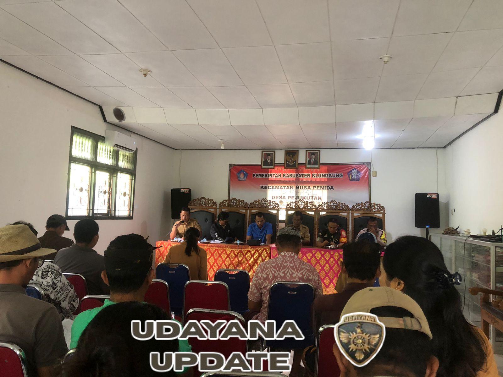 Babinsa Pejukutan Dampingi Musdes Realisasi Anggaran Pendapatan Dan Belanja Desa