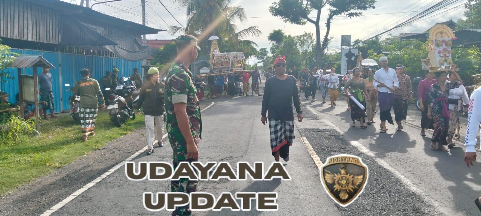 Wujudkan Kamtibmas, Babinsa Sanggalangit Bersama Bhabinkamtibmas Amankan Upacara Pengabenan Warga