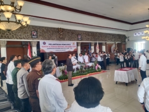 Babinsa Banjar Tegal Amankan Pelantikan KONI Buleleng 2025–2029, Acara Berjalan Lancar dan Kondusif