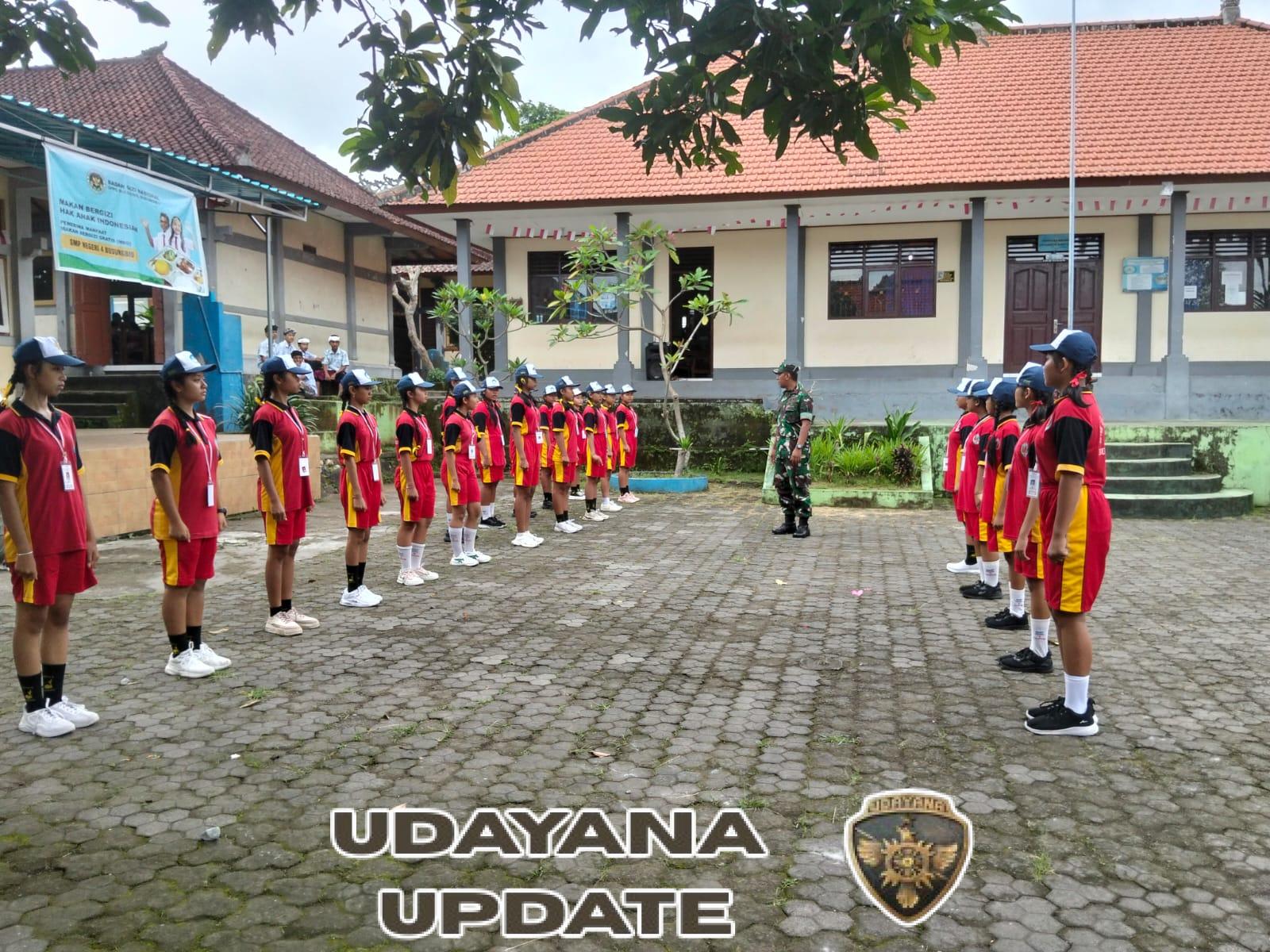 Melalui Latihan PBB, Batituud Koramil 07/Busungbiu Gembleng Mental Siswa SMPN 4 Busungbiu Menjadi Pribadi Tangguh”