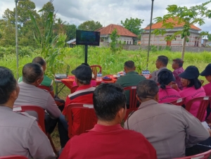 Panen Jagung Live di YouTube, Babinsa Alasangker Hadir Dukung Petani Wujudkan Lumbung Pangan Buleleng