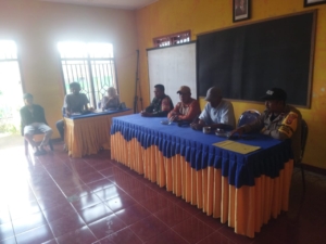 ‎Wujud Kepedulian TNI, Babinsa Dampingi RAT Koperasi Merah Putih di Desa Padesa