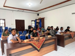 Babinsa Selisihan Menghadiri Musdes Penetapan Perdes Pertanggung Jawaban Realisasi APBDes tahun 2025