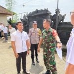 Peran Aktif Babinsa Keliki Latih Peserta Upacara Hari Desa Nasional 2026, Agar Berjalan Tertib dan Khidmat