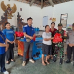 Babinsa Banjar Jawa Dampingi Bhakti Sosial Maha Surya Motor, Warga Kurang Mampu Terima Bantuan Sembako