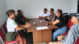 Wujudkan Kemanunggalan, Babinsa Desa Kekeran Jalin Sinergi Tanpa Batas Bersama Tokoh Adat