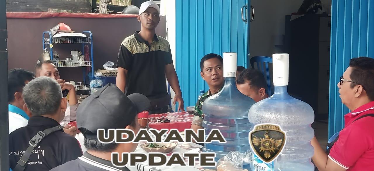 Babinsa Desa Ringdikit Laksanakan Komsos Bersama Perangkat Desa dalam Rangka Pembinaan Teritorial