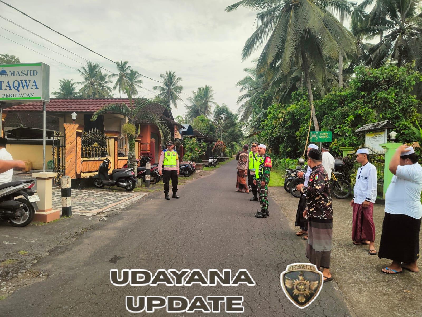 Babinsa Pekutatan Pastikan Peringatan Isra Mi’raj di Masjid Taqwa Berjalan Khidmat