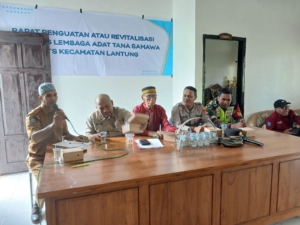 ‎Koramil 1607-03/Ropang Dukung Penguatan Lembaga Adat Tana Samawa Kecamatan Lantung