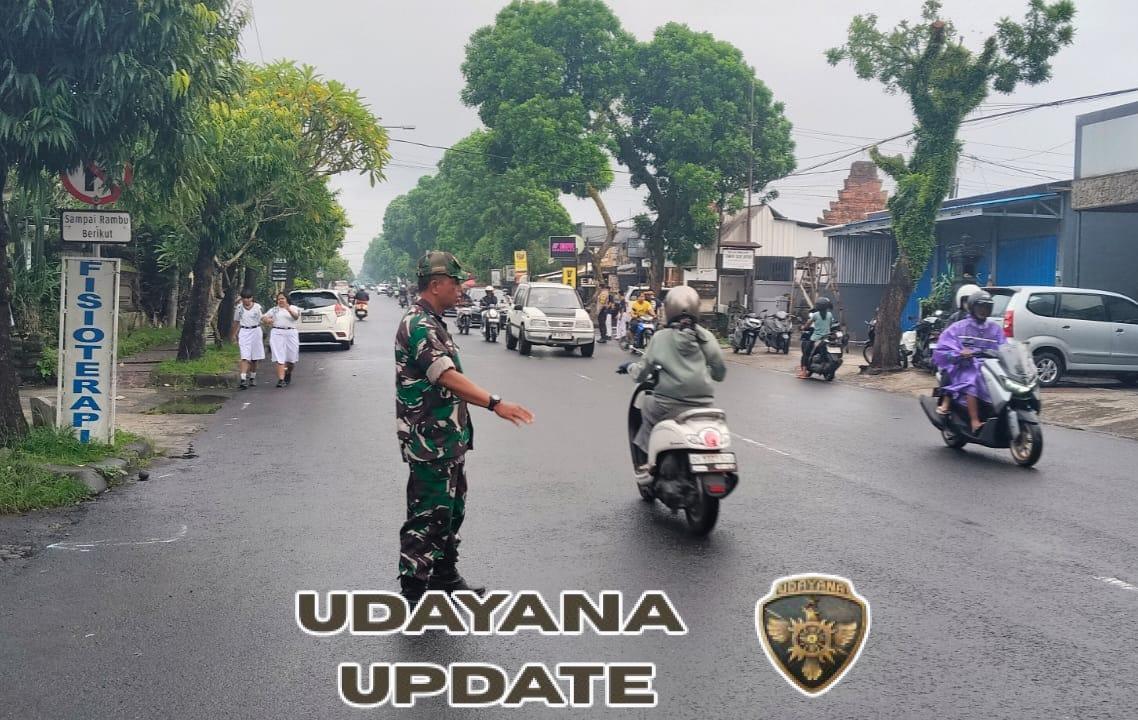 Babinsa Desa Banjar Anyar Kawal Jalan Santai HUT ke-28 SMA Negeri 1 Kediri