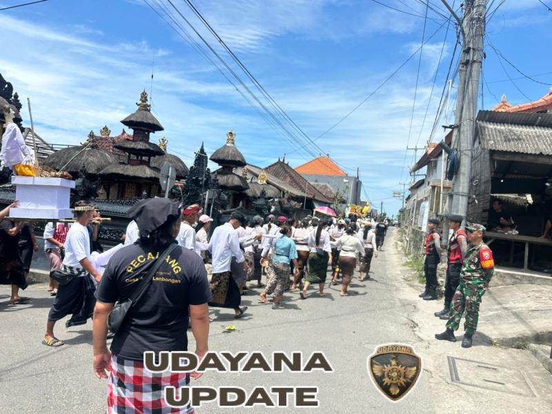 Kuatkan Sinergi Dukung Tradisi, Aparat TNI Polri Dan Pecalang Kawal Upacara Pengabenan