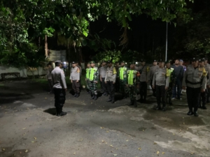 Patroli Cipta Kondisi TNI–Polri Pastikan Perayaan Tahun Baru di Bolo Aman dan Kondusif