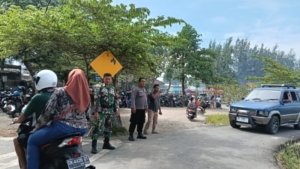 Libur Sekolah Aman, Babinsa–Bhabinkamtibmas Pantau Pantai