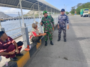 Awal Tahun 2026, TNI Laksanakan Pengamanan di Pelabuhan Poto Tano