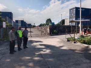 Sinergi TNI–Polri dan Instansi Terkait Jaga Keamanan KM Binaiya di Pelabuhan IPPI Ende