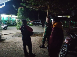 ‎Babinsa Koramil 1615-10/Sembalun Gelar Patroli Malam di Wilayah Lendang Luar