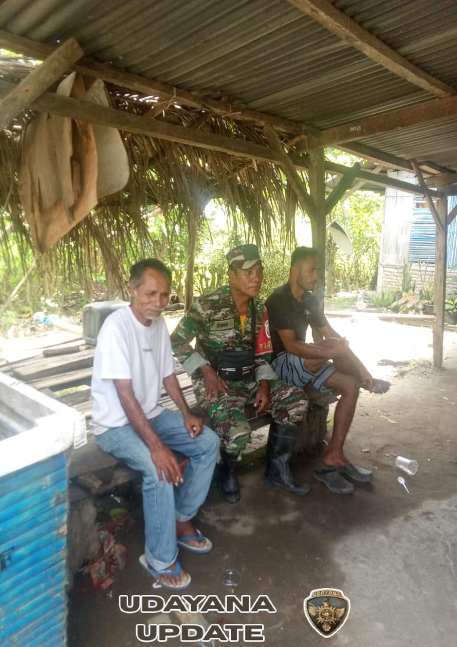 TNI Hadir di Tengah Warga, Babinsa Sisir Desa Liselande untuk Jaga Keamanan dan Harmoni