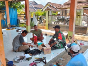 Jaga Kondusifitas Wilayah, Babinsa Goa Laksanakan Patroli dan Komsos