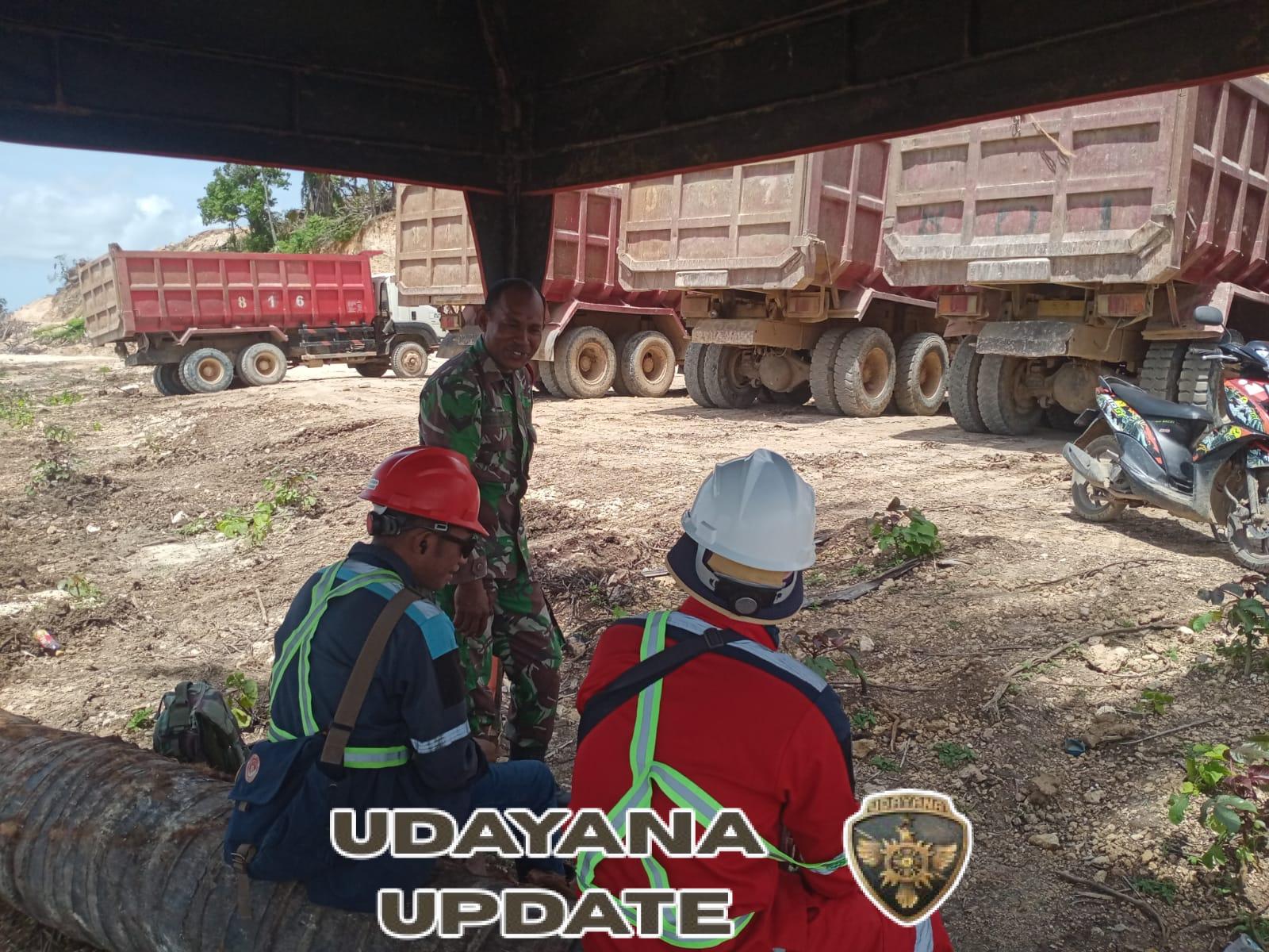 Babinsa Kodim 1627/Rote Ndao Amankan Pembangunan Sentra Industri Garam Nasional