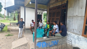 Babinsa Koramil 1625-05/Aesesa Laksanakan Komsos dan Monitoring Wilayah di Desa Labolewa