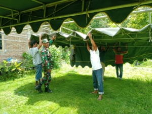 Wujud Kemanunggalan TNI–Rakyat, Babinsa Detukeli Aktif Monitoring dan Komsos Wilayah