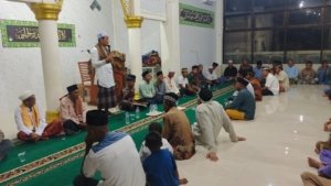 Pererat Kemanunggalan TNI dan Rakyat, Babinsa Moteng Hadiri Isra Mi’raj di Brang Rea