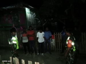 Patroli Siskamling TNI Berjalan Lancar di Desa Sari, Kecamatan Sape